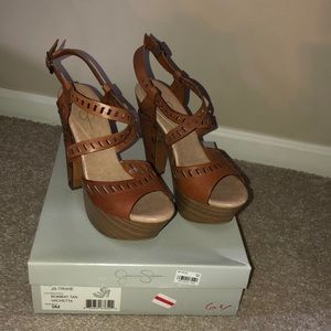 Jessica Simpson platforms!